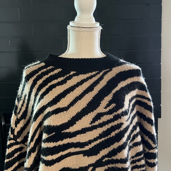 Sanctuary tiger stripped sweater - Picture 3 of 4